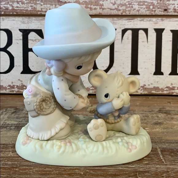 Precious Moments “I Can’t Bear To Let You Go” - Picture 1 of 10